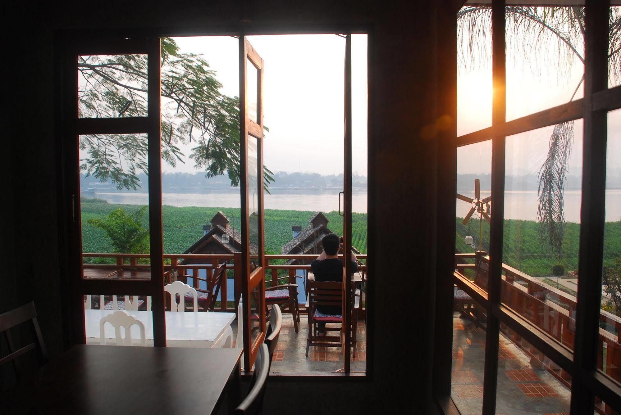 Gin'S Maekhong View Hotel Chiang Saen Exterior photo